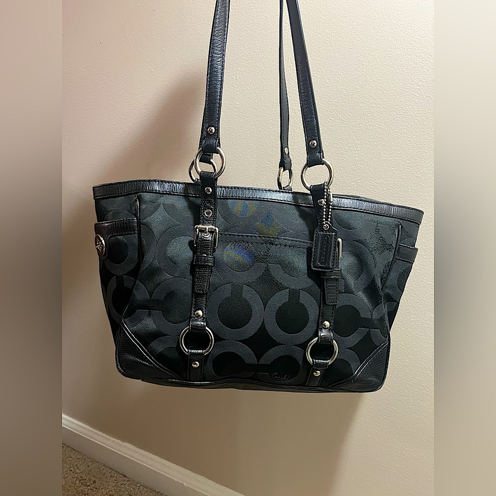 Coach Signature 19404M Gallery Op Art Shoulder Purse Bag